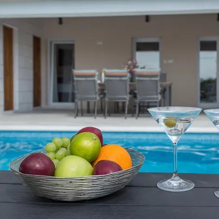 Fig Villa *