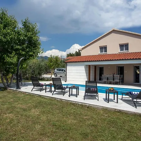 Fig ヴィラ スプリト